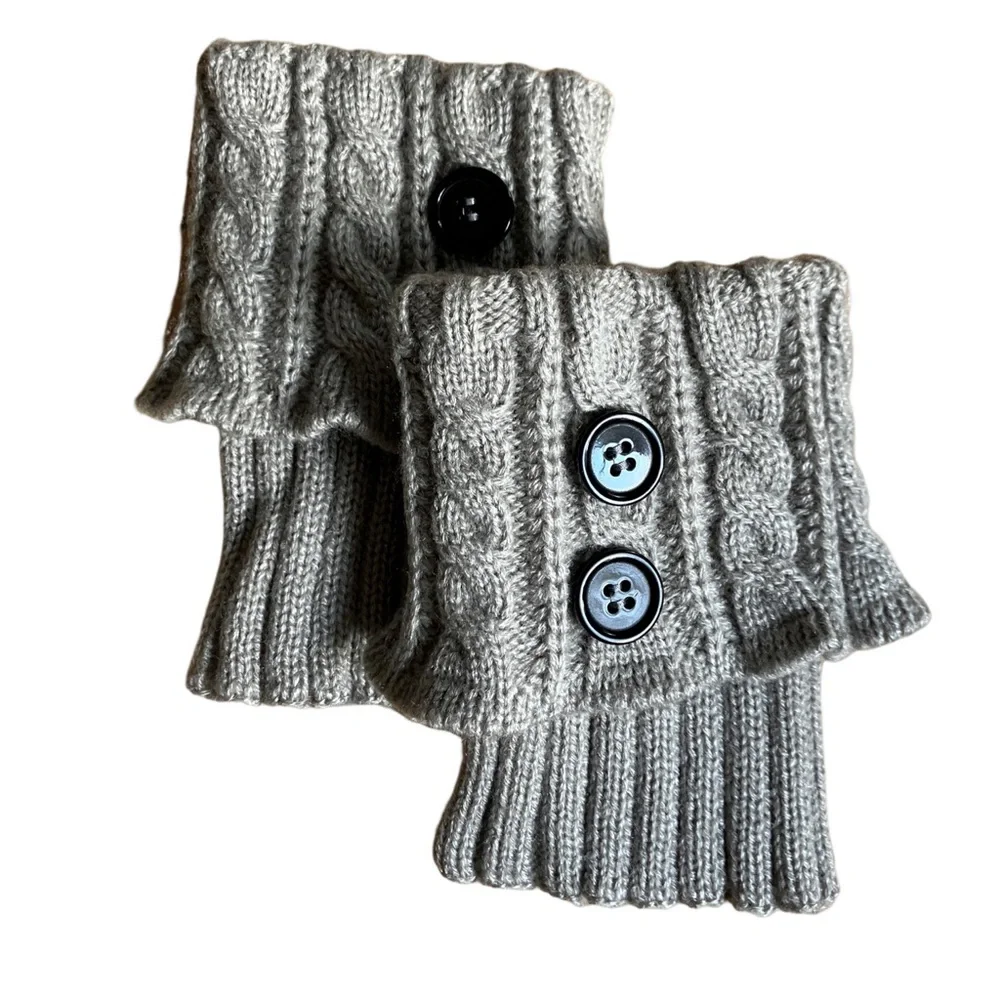 Boot Cable Knit Cuffs in Gray EUC